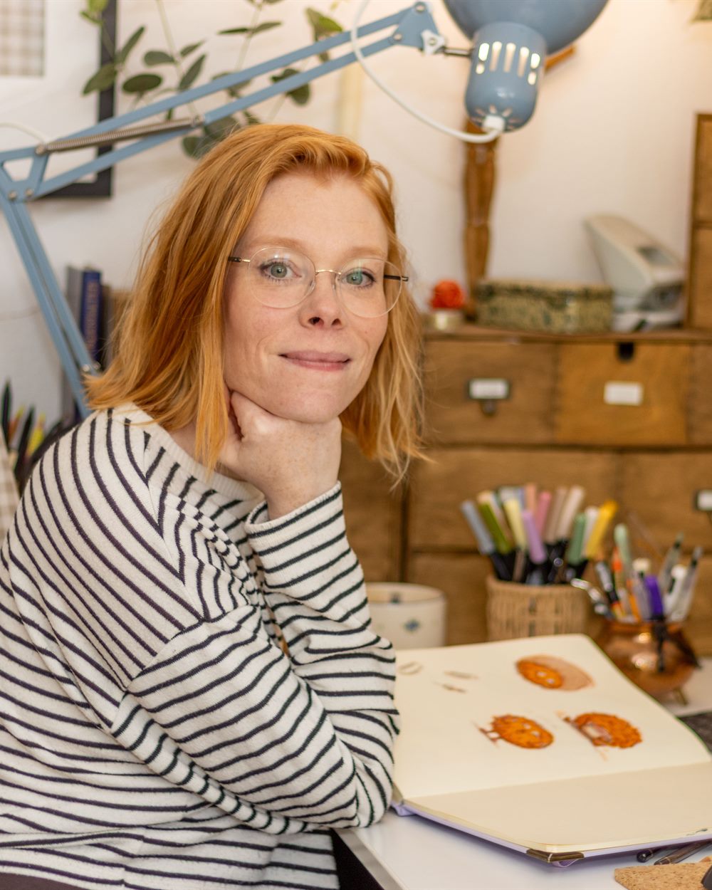 Nadine Dreyer an ihrem Arbeitsplatz